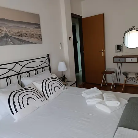 Cosy Apartment On Dragon Street Athens Exterior photo