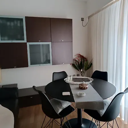Cosy Apartment On Dragon Street Athens Exterior photo