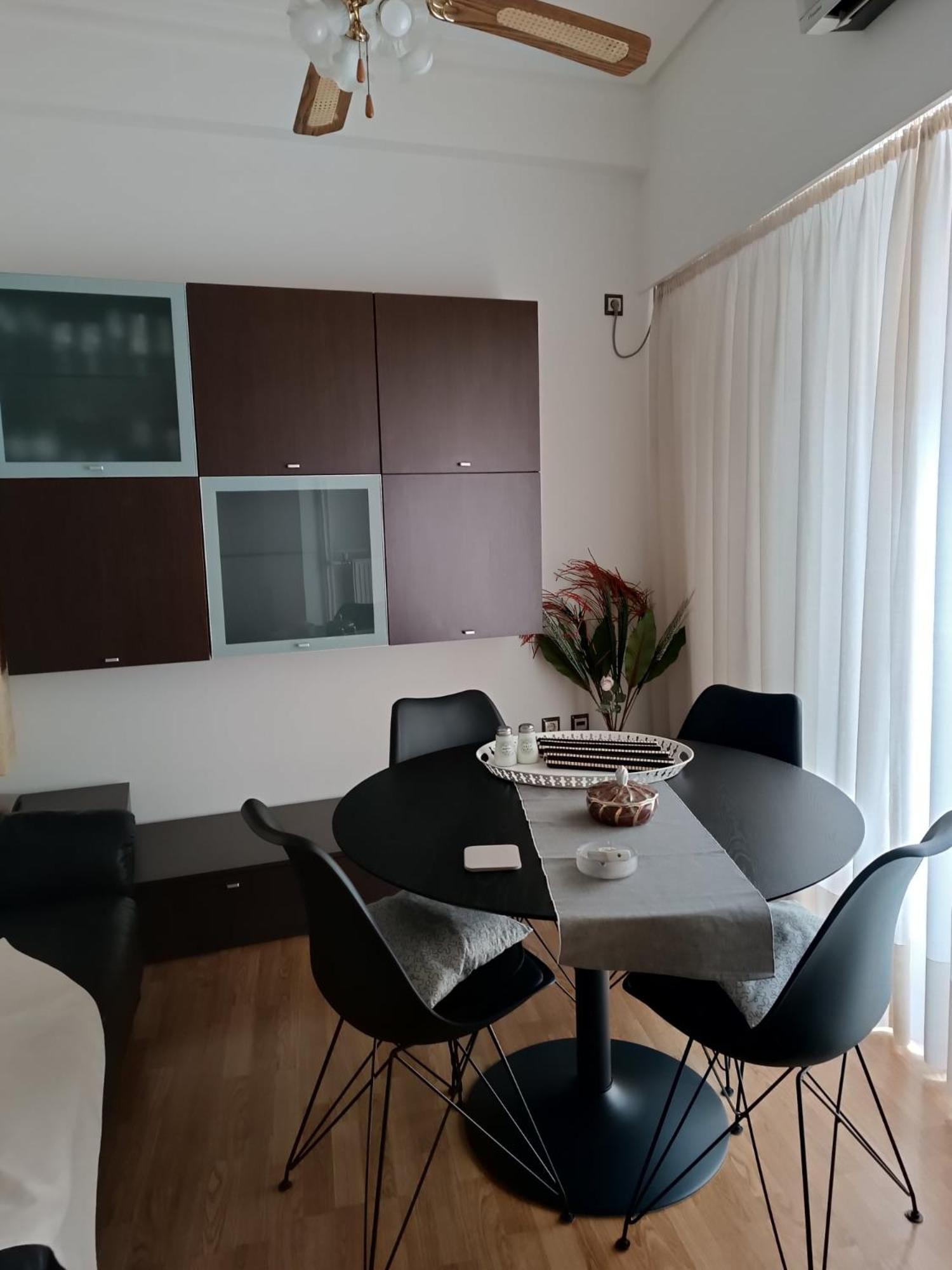 Apartment Cosy On Dragon Street Athens
