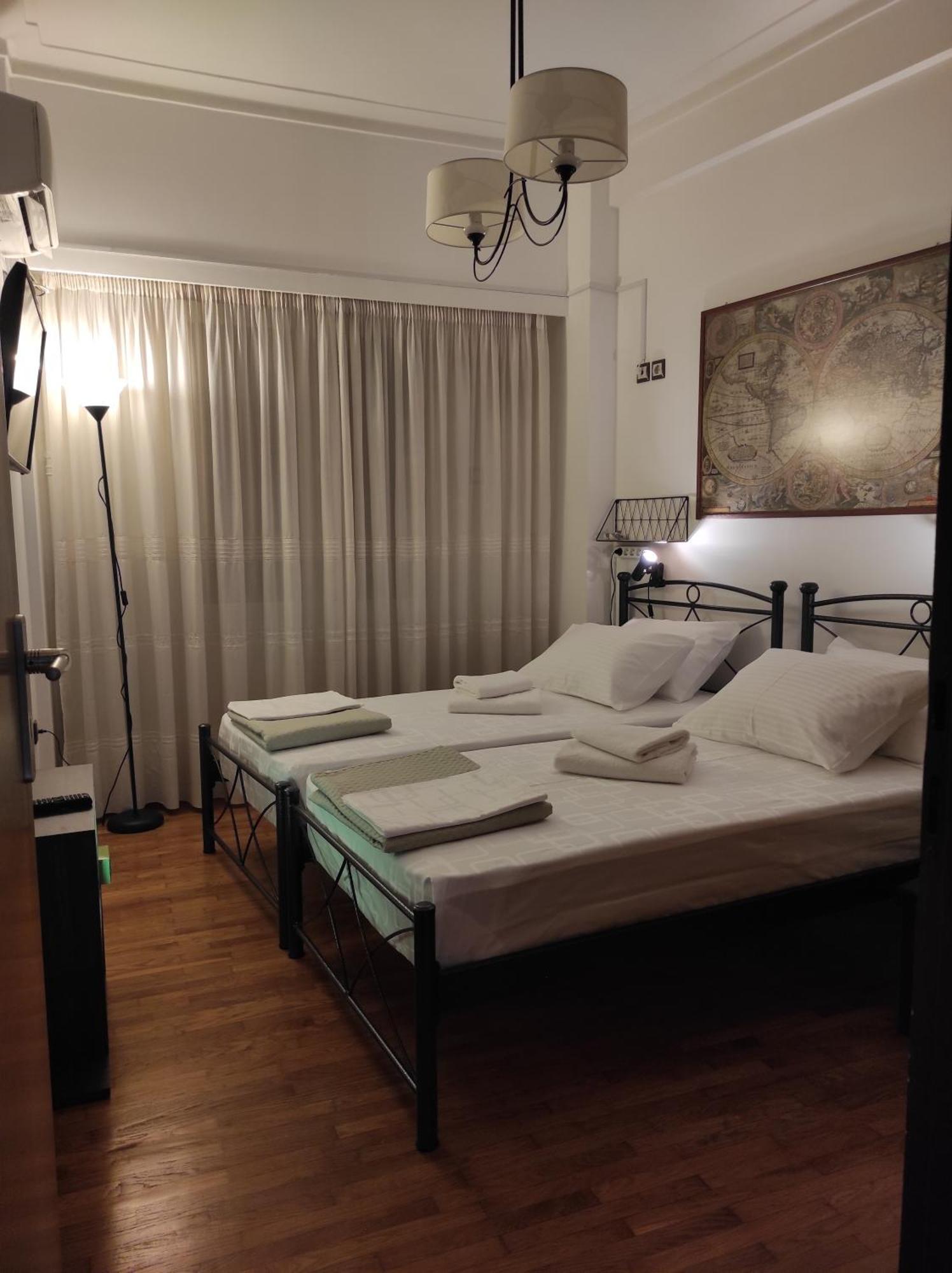 Cosy On Dragon Street Apartment Athens